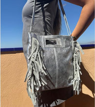 Charger l'image dans la galerie, Sac Alba Gris Argent Irisé - Élégance Lumineuse pour la Femme Moderne