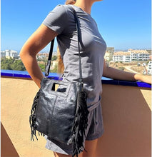 Charger l'image dans la galerie, Sac Alba Noir Irisé - L'Élégance à la Croisée du Style et de la Praticité