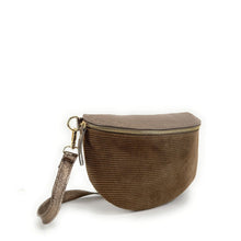Charger l'image dans la galerie, Sac Banane Femme Bi-Matière Daim Côtelé Taupe et Cuir Irisé Bronze - Style Urbain, Confort pour Sport et Voyage