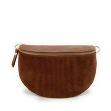 Charger l'image dans la galerie, Sac Banane Femme Bi-Matière Daim Côtelé Camel et Cuir Irisé Camel - Porté Ceinture et Poitrine, Idéal pour Sport et Voyage