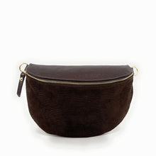 Charger l'image dans la galerie, Sac Banane Femme Bi-Matière Daim Côtelé Marron et Cuir Irisé Marron - Porté Ceinture et Poitrine, Parfait pour Sport et Voyage