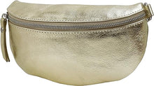 Charger l'image dans la galerie, Sac Banane Femmme en Cuir Format Classique Porté Ceinture et Poitrine Idéal Sport et Voyage Doré Irisé-Matéra