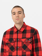 Charger l&#39;image dans la galerie, Chemise Homme Dickies Sacramento Doublée Sherpa Lined Rouge - Confort et Style pour Toutes Saisons
