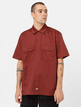 Charger l'image dans la galerie, Chemise Dickies Work Shirt Homme Brique à Manches Courtes - Style Décontracté et Robuste