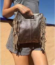 Charger l'image dans la galerie, Sac Alba Bronze Irisé - Éclat et Versatilité au Quotidien