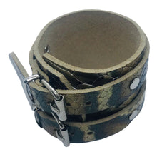 Charger l'image dans la galerie, Bracelet de Force en Cuir Véritable Effet Python - Double Lanières et Confort, Parfait pour le Travail et le Style