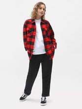 Charger l'image dans la galerie, Chemise Homme Dickies Sacramento Rouge - Élégance Classique et Confort au Quotidien