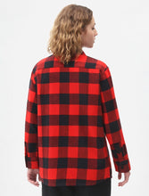 Charger l'image dans la galerie, Chemise Homme Dickies Sacramento Rouge - Élégance Classique et Confort au Quotidien