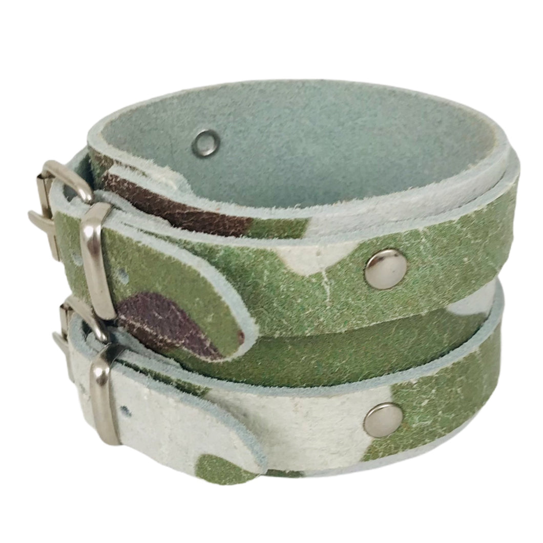 Bracelet de Force en Cuir Véritable Double Lanières Vert Camouflage-Leiria - Alliant Style et Fonctionnalité