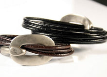 Charger l'image dans la galerie, BRACELET HOMME CUIR PUNTO AR OVALE 19 - Élégance et Style en Noir, Brun, ou Rouge