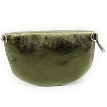 Charger l&#39;image dans la galerie, Sac Banane Femme XL en Cuir Vert Irisé - Grand Format, Idéal pour Sport et Voyage
