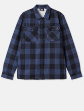 Charger l&#39;image dans la galerie, Chemise Homme Dickies Sacramento Doublée Sherpa Lined Blue
