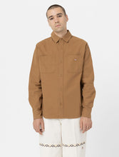 Charger l&#39;image dans la galerie, Chemise Dickies Duck Canvas Camel - Robuste et Élégante pour Tous les Jours
