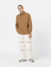 Charger l&#39;image dans la galerie, Chemise Dickies Duck Canvas Camel - Robuste et Élégante pour Tous les Jours
