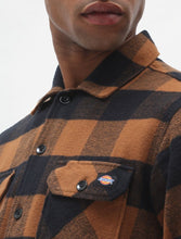 Charger l&#39;image dans la galerie, Chemise Homme Dickies Sacramento Brown Duck
