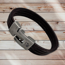 Charger l&#39;image dans la galerie, Bracelet Homme Cuir Rond Punto Ar 14 - Élégance Masculine en Noir et Brun Foncé
