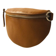 Charger l&#39;image dans la galerie, Sac Banane En Cuir Grainé Homme et Femmme Format Classique Porté Ceinture et Poitrine Idéal Sport et Voyage Matéra-Camel
