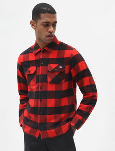 Chemise Homme Dickies Sacramento Rouge - Élégance Classique et Confort au Quotidien