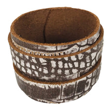 Charger l&#39;image dans la galerie, Bracelet de Force ODIVELAS en Cuir Véritable Style Croco Marron - Confort et Résistance
